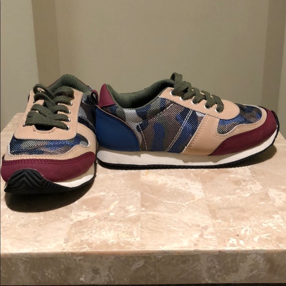 Gymboree Toddler boy sneakers - Picture 3 of 4